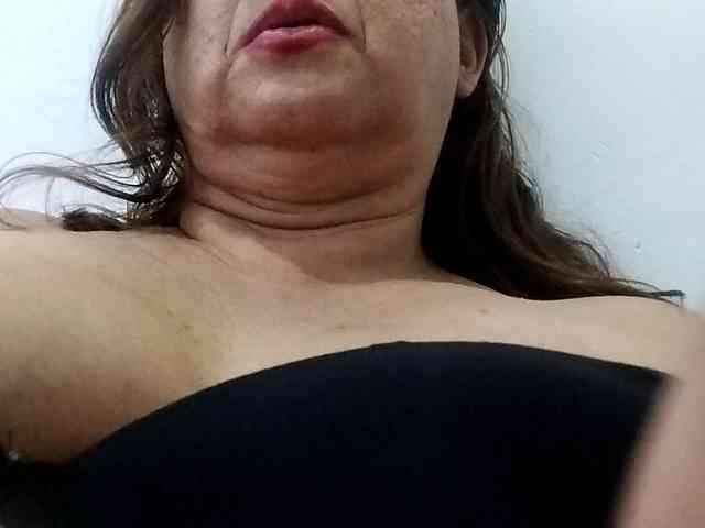 AlexaBenetGrace webcam