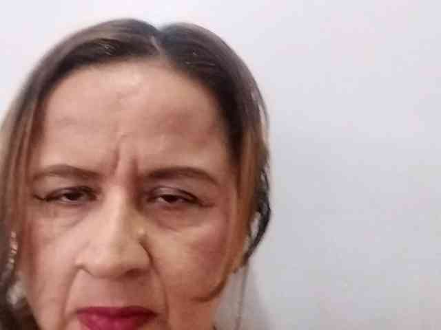 AlexaBenetGrace webcam