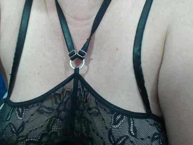 AlexaBenetGrace webcam