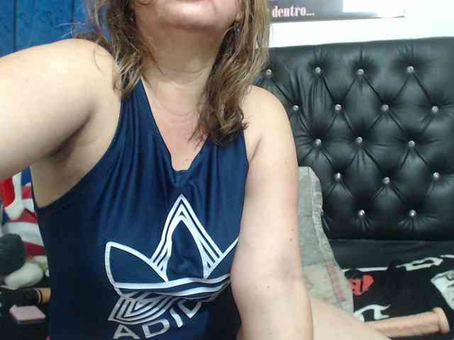 AlexaBenetGrace webcam