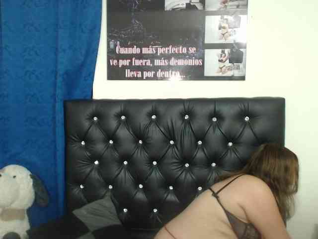 AlexaBenetGrace webcam