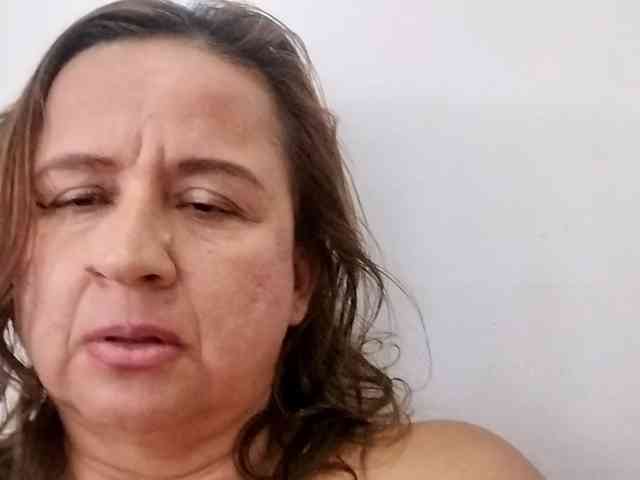 AlexaBenetGrace webcam