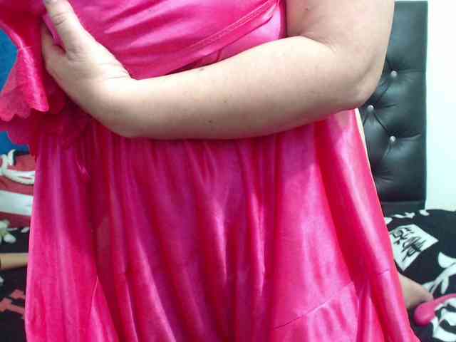 AlexaBenetGrace webcam