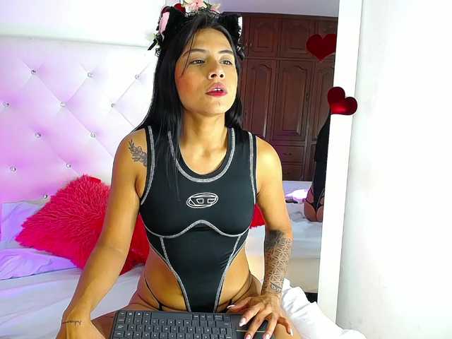 sweettcanela's BongaCams show and profile