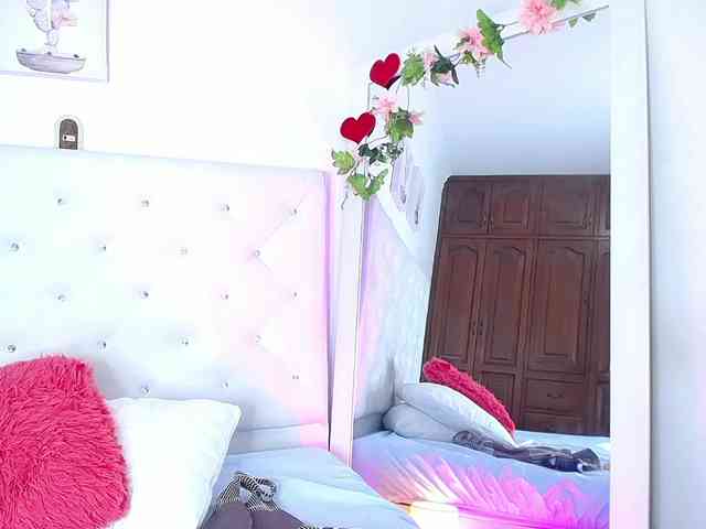 sweettcanela Live Webcam on BongaCams