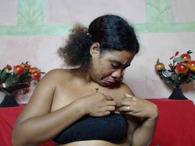 Rfrancia1 Live Webcam on BongaCams