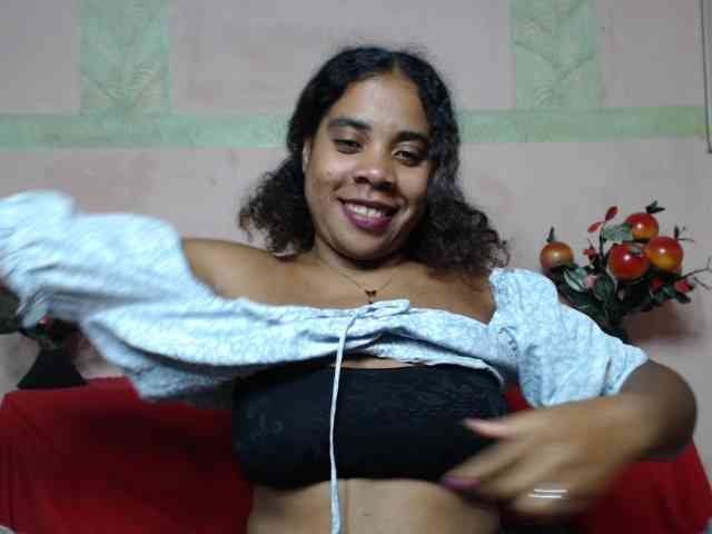 Rfrancia1 Live Webcam on BongaCams
