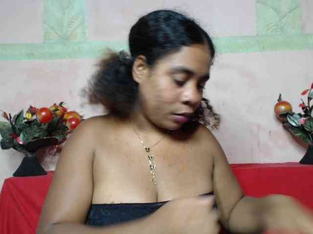 Rfrancia1 Live Webcam on BongaCams