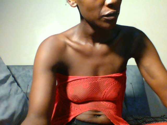 Petiteebony1 Live Cam on BongaCams