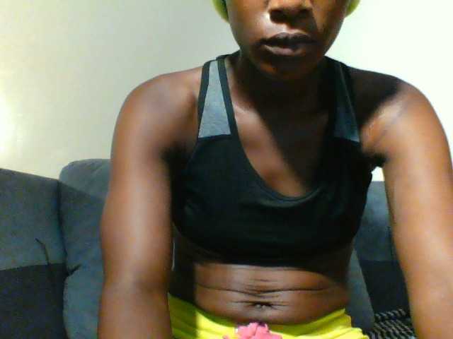 Petiteebony1 webcam bongacams model stream image