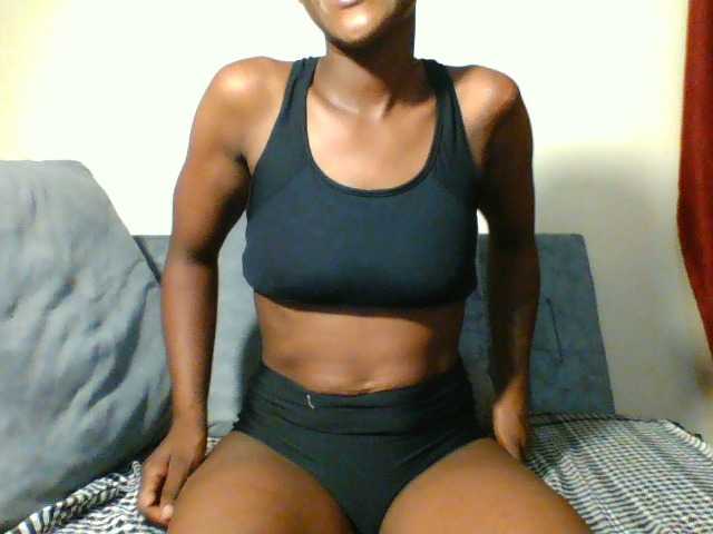 Petiteebony1 webcam bongacams model stream image