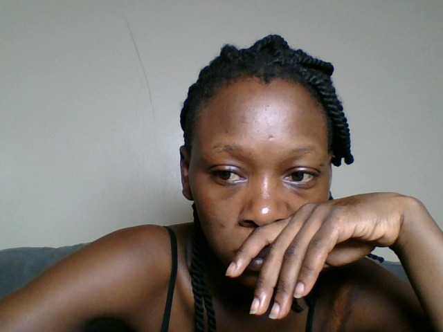 Petiteebony1 webcam bongacams model stream image