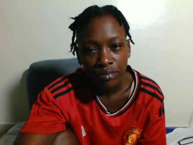 Petiteebony1 Live Webcam on BongaCams