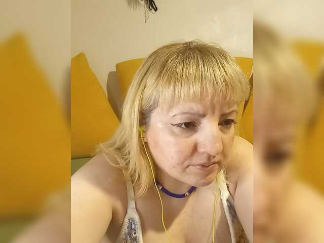 StefanyMellow3's BongaCams show and profile