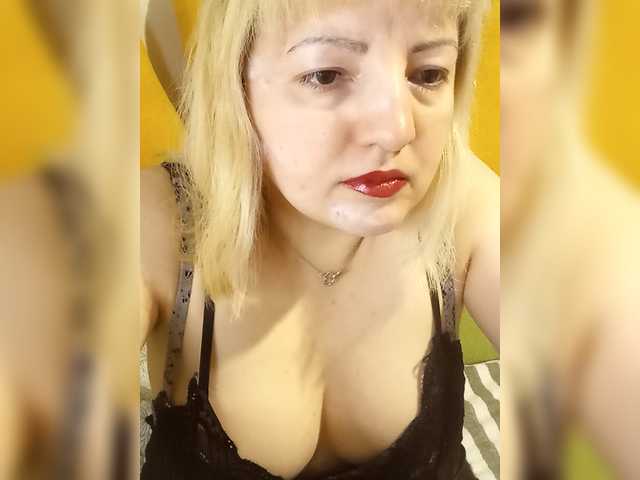 StefanyMellow3's BongaCams show and profile