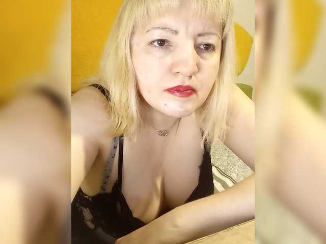 StefanyMellow3's BongaCams show and profile