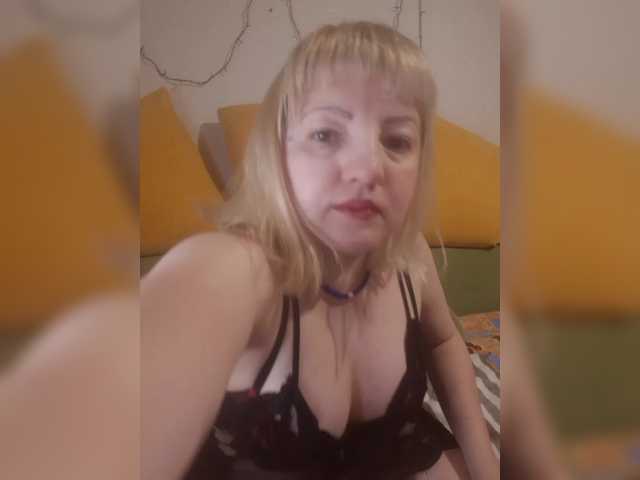 StefanyMellow3's BongaCams show and profile