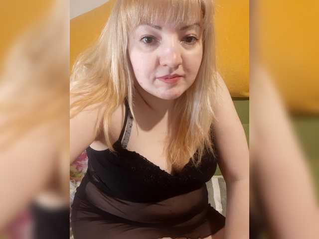 StefanyMellow3's BongaCams show and profile