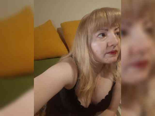 StefanyMellow3 webcam