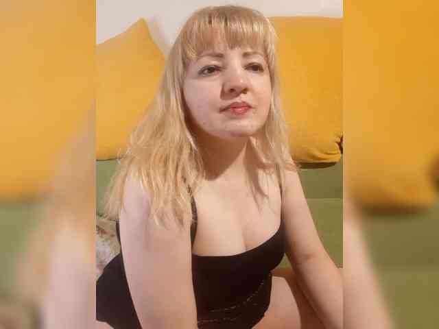 StefanyMellow3 webcam