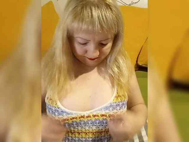 StefanyMellow3 webcam