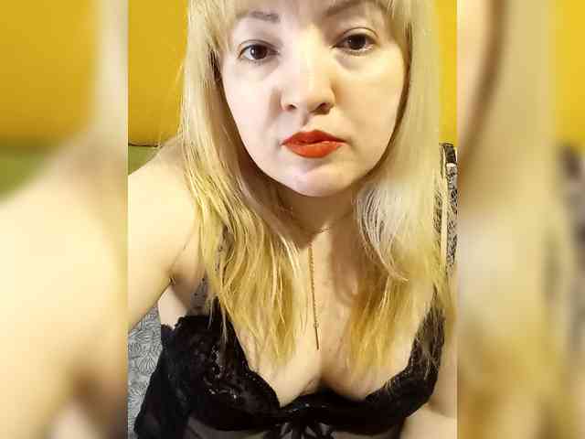 StefanyMellow3 webcam