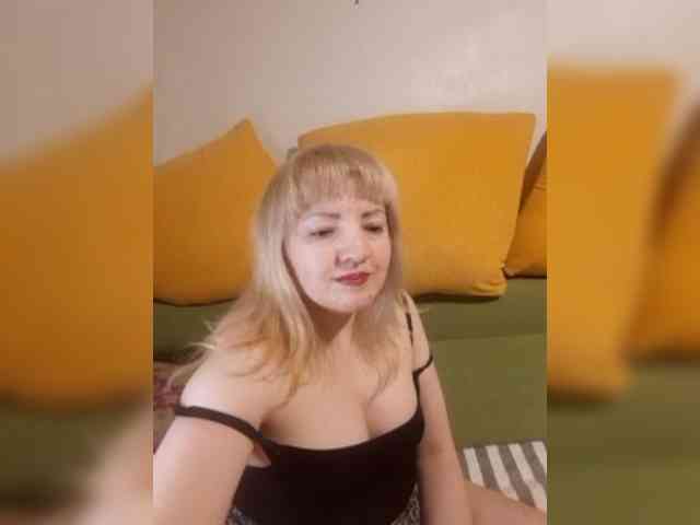 StefanyMellow3 webcam