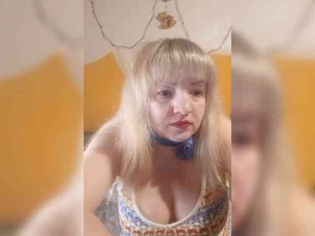 StefanyMellow3 Live Webcam on BongaCams