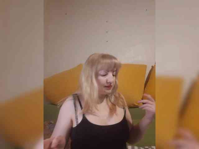 StefanyMellow3 webcam