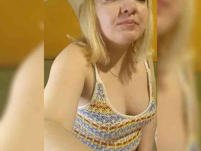 StefanyMellow3 webcam