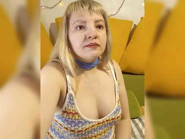 StefanyMellow3 webcam