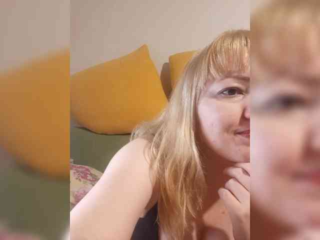 StefanyMellow3 webcam