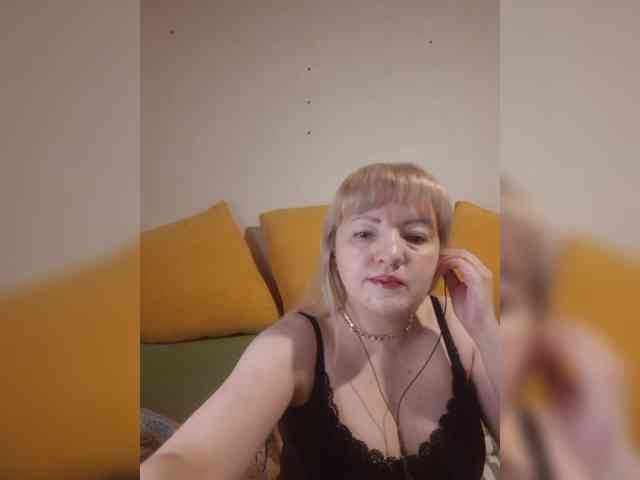StefanyMellow3 webcam