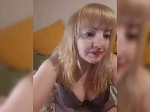 StefanyMellow3 webcam