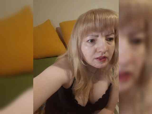 StefanyMellow3 webcam