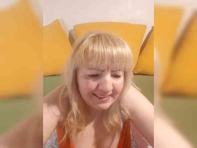 StefanyMellow3 webcam