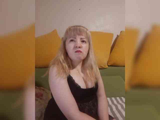 StefanyMellow3 webcam