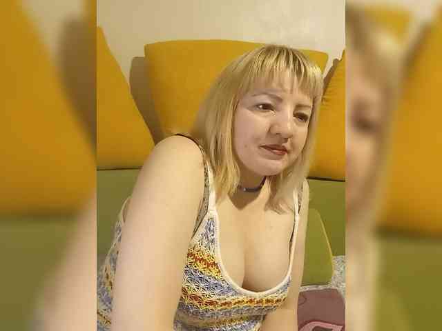 StefanyMellow3 webcam