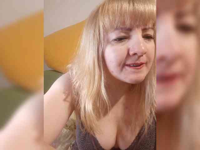 StefanyMellow3 webcam