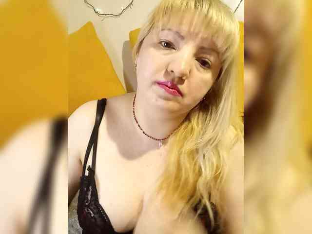 StefanyMellow3 webcam