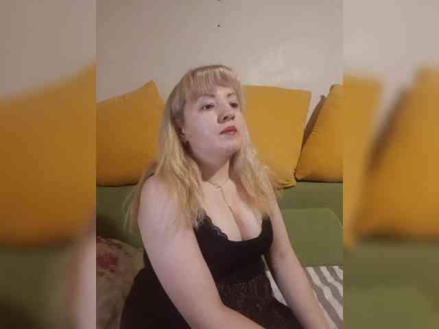 StefanyMellow3 webcam