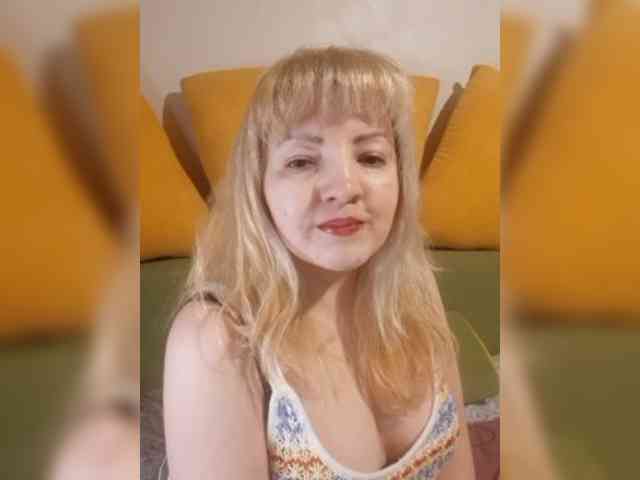 StefanyMellow3 webcam