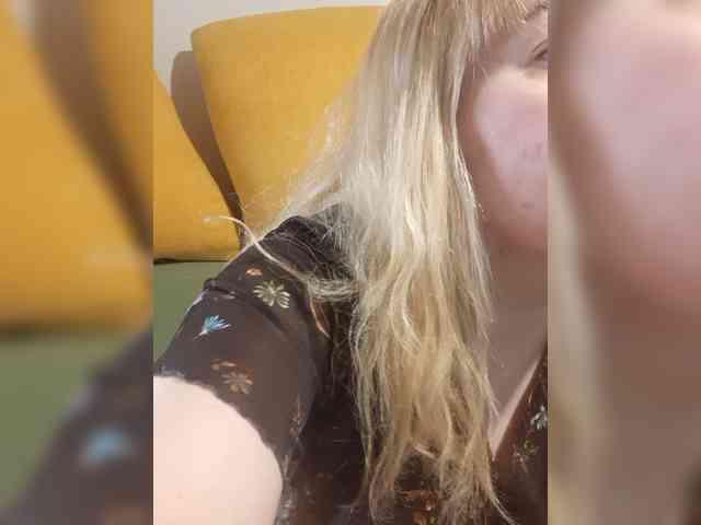 StefanyMellow3 webcam