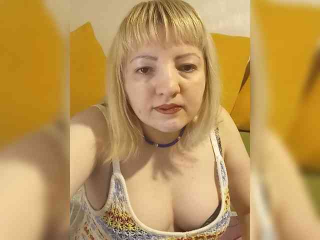 StefanyMellow3 webcam