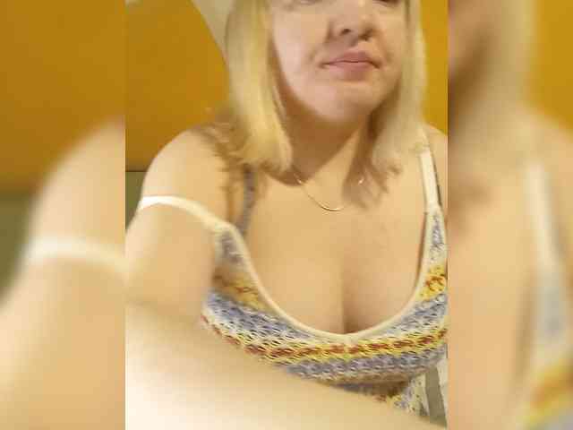 StefanyMellow3 webcam