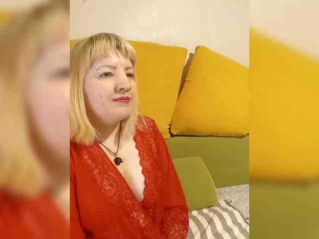 StefanyMellow3 Live Webcam on BongaCams