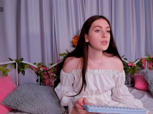 Alice-Smile's BongaCams show and profile