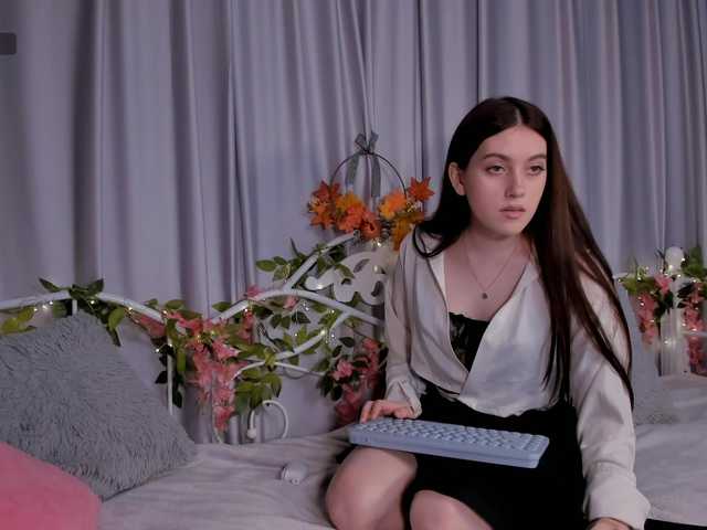 Alice-Smile's BongaCams show and profile