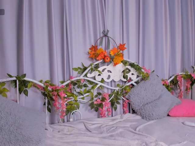 Alice-Smile's BongaCams show and profile