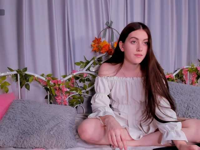 Alice-Smile's BongaCams show and profile